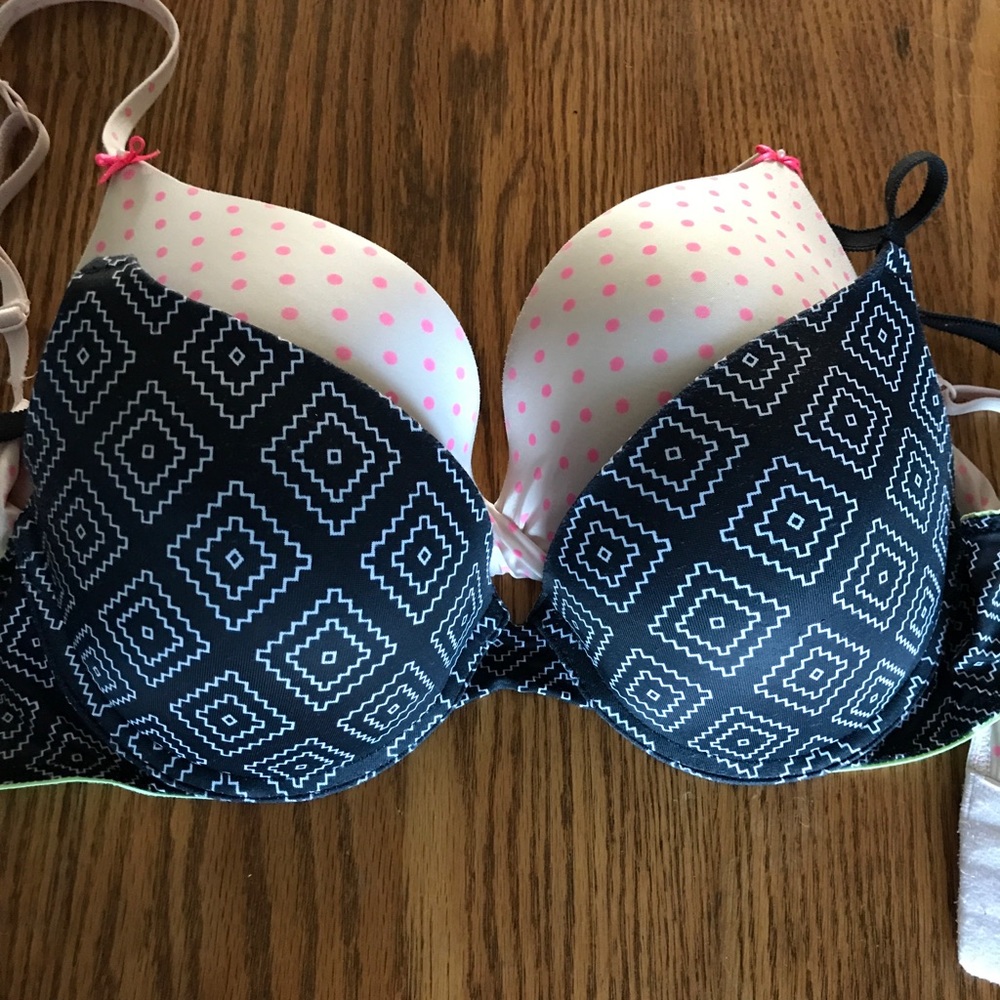 VS Bra bundle/lot